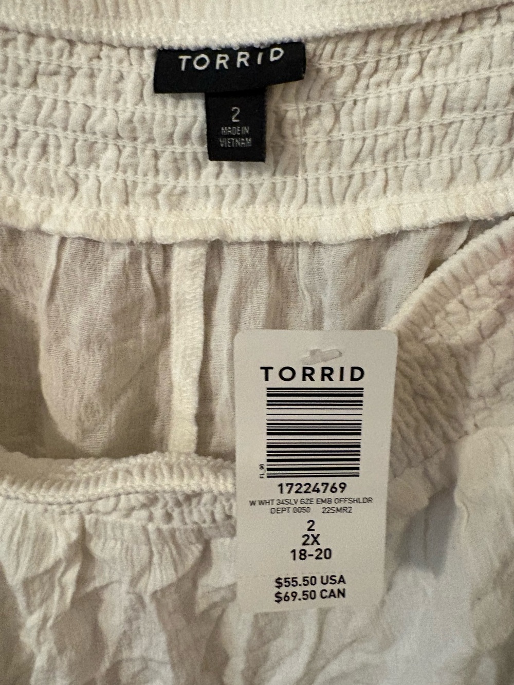 torrid White Off-Shoulder Top with Navy Floral Embroidery NWT - Picture 2 of 8